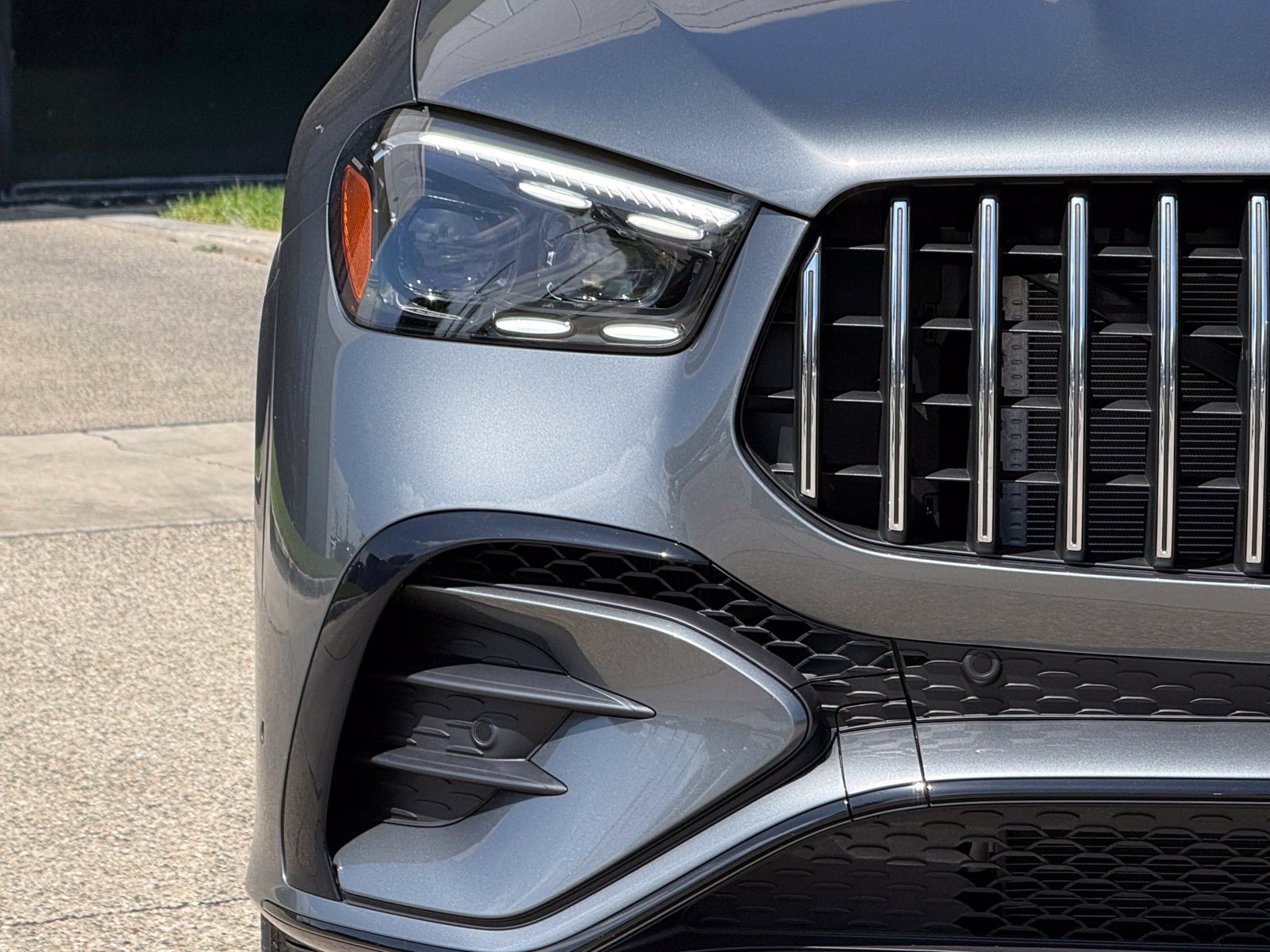 New 2026 Mercedes-Benz GLE 53 AMG 4MATIC Coupe image 5