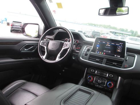 Used 2021 Chevrolet Suburban Z71 AWD/4WD image 27