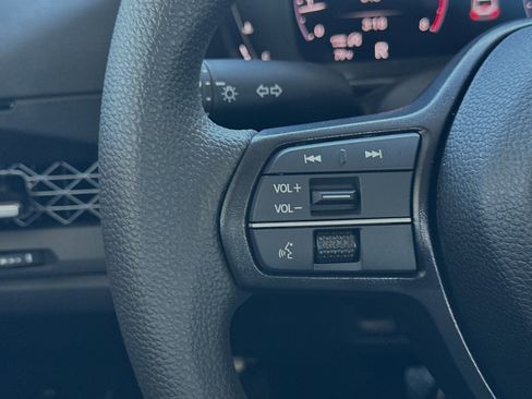 New 2025 Honda Accord SE image 25