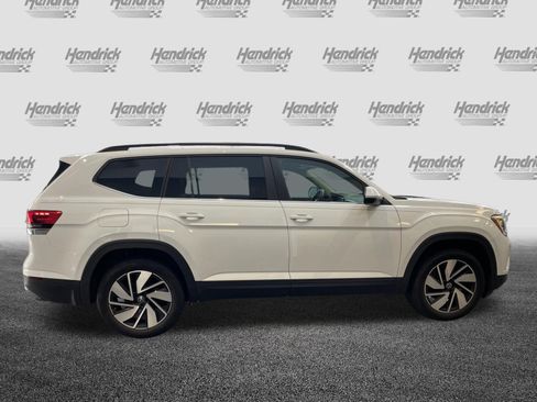 Used 2024 Volkswagen Atlas SE FWD image 11