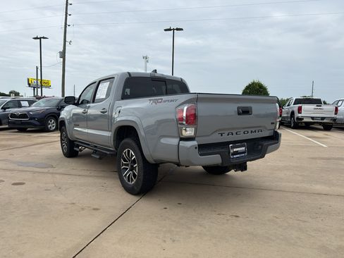Used 2021 Toyota Tacoma TRD Sport w/ Technology Package RWD image 7