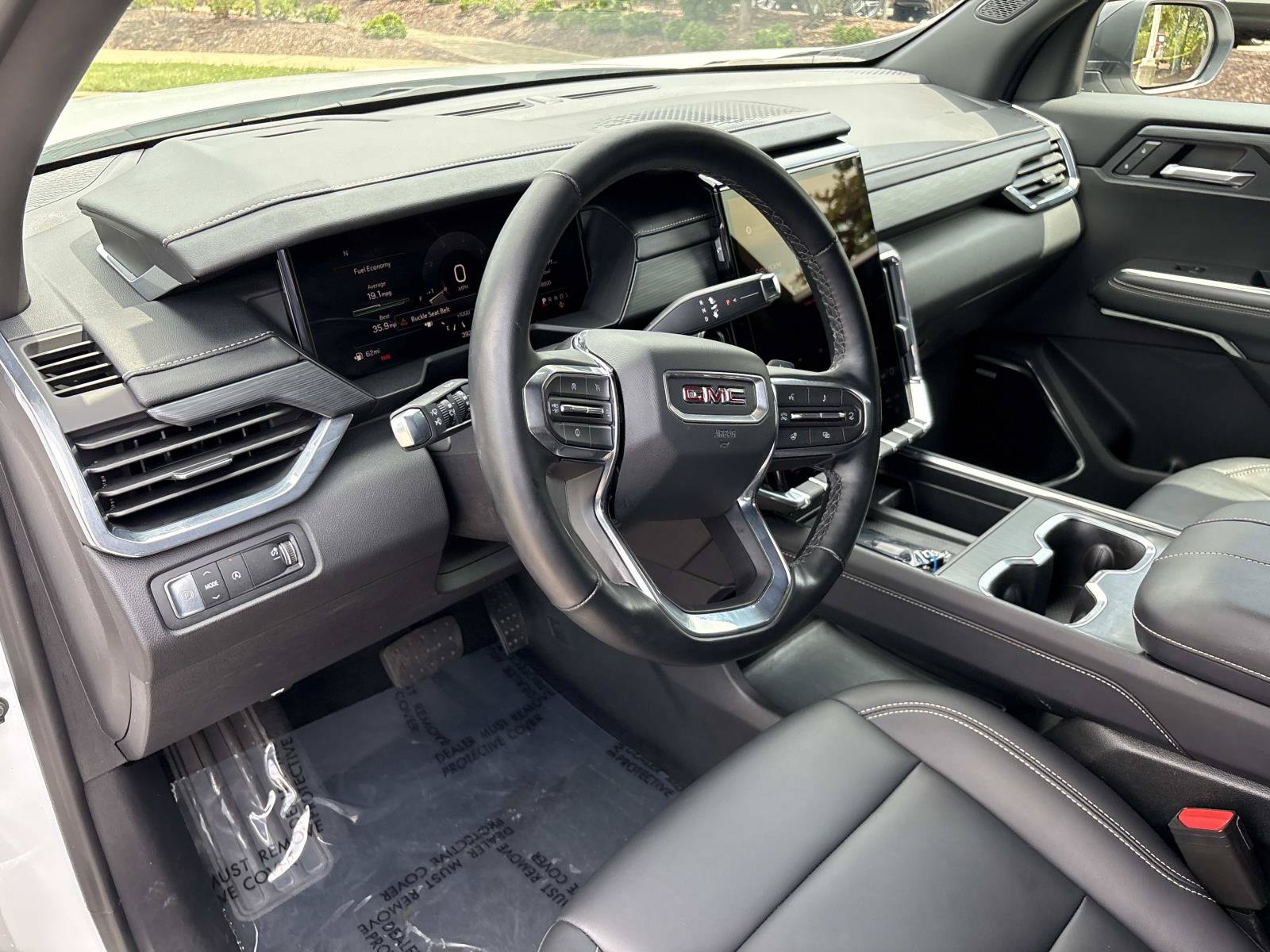 Used 2026 GMC Acadia Elevation w/ Elevation Premium Package FWD image 16