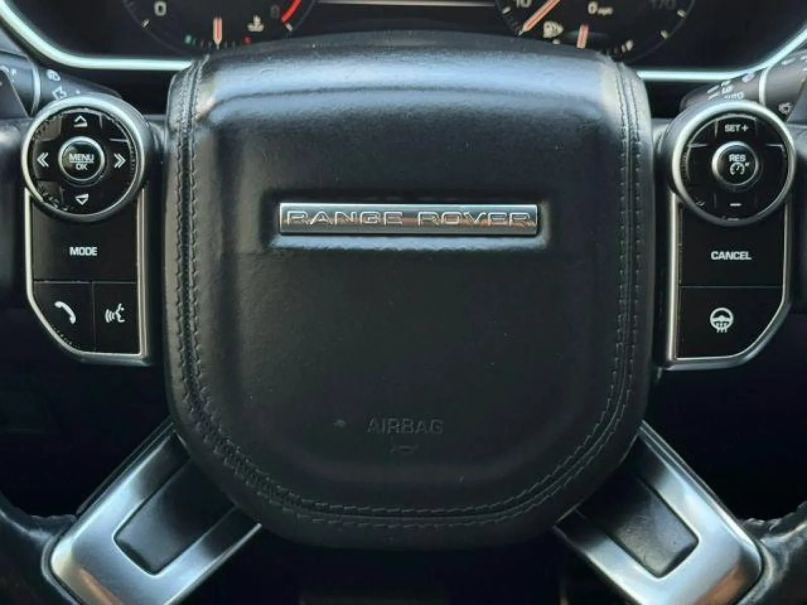 Used 2015 Land Rover Range Rover Supercharged AWD/4WD image 32