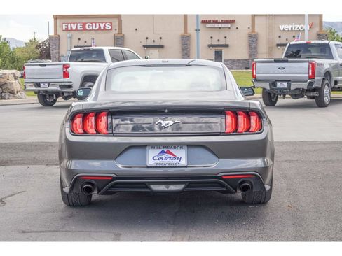 Used 2019 Ford Mustang Coupe RWD image 4