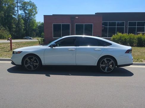 Used 2026 Honda Accord SE image 10