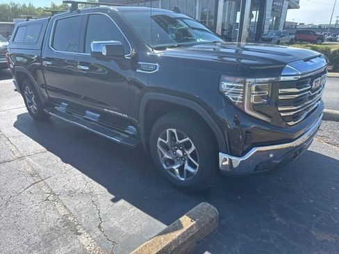 Used 2024 GMC Sierra 1500 SLT w/ SLT Premium Plus Package AWD/4WD image 4