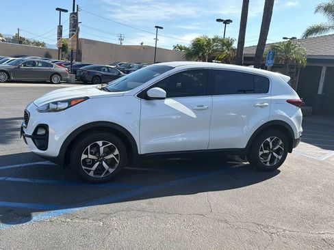 Used 2021 Kia Sportage LX AWD/4WD image 3