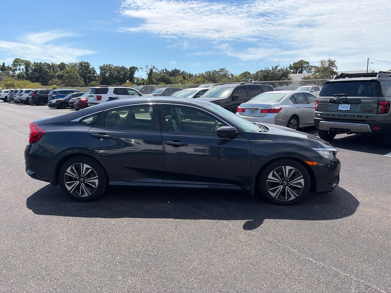 Used 2018 Honda Civic EX-L image 8