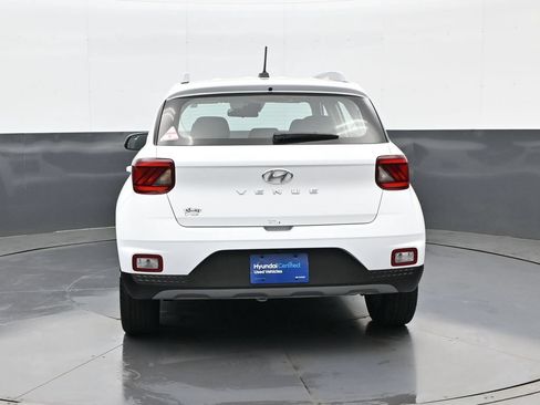 Certified 2024 Hyundai Venue SEL FWD image 6