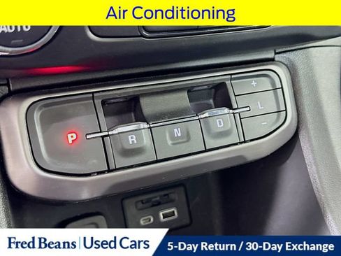 Used 2023 GMC Acadia AT4 w/ Preferred Package AWD/4WD image 22