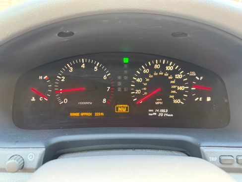Used 2003 Lexus LS 430 RWD image 22