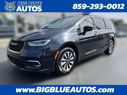 Used 2021 Chrysler Pacifica Touring-L