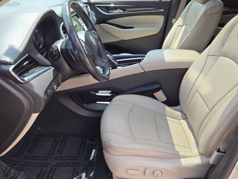 Used 2018 Buick Enclave Essence FWD image 24