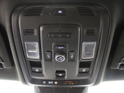 Used 2023 Cadillac Escalade ESV Sport image 32