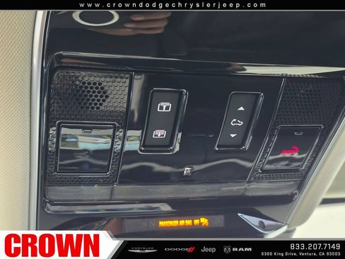 Used 2025 Land Rover Range Rover Autobiography AWD/4WD image 25