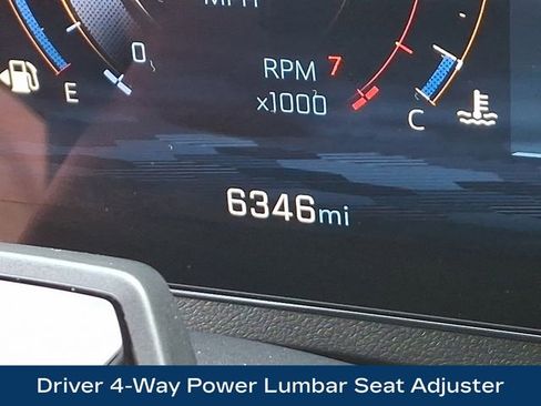 Used 2025 Chevrolet Traverse RS image 24