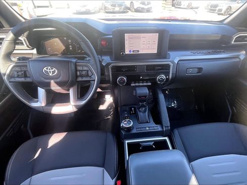 Used 2025 Toyota Tacoma TRD Off-Road image 11