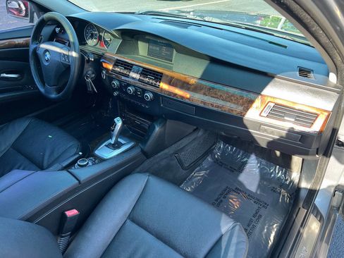 Used 2009 BMW 528i xDrive Sedan image 27