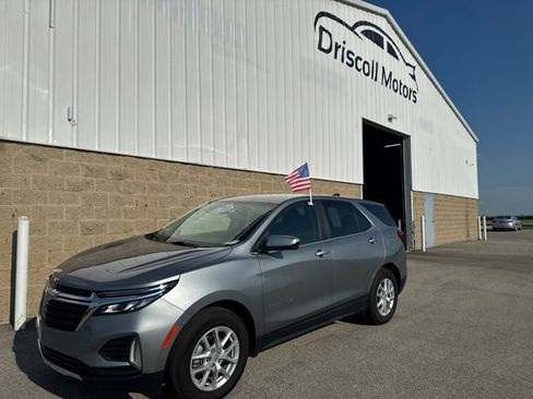 Used 2024 Chevrolet Equinox LT FWD image 2