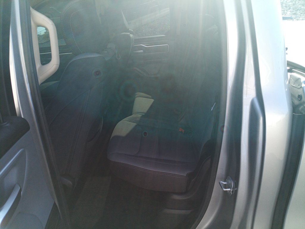 Used 2020 RAM 1500 Big Horn AWD/4WD image 14