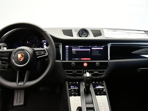 New 2026 Porsche Macan AWD/4WD image 32