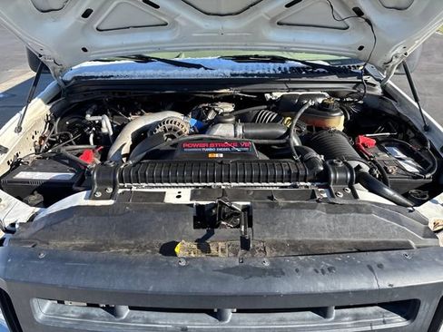 Used 2007 Ford F550 2WD Crew Cab Super Duty image 22