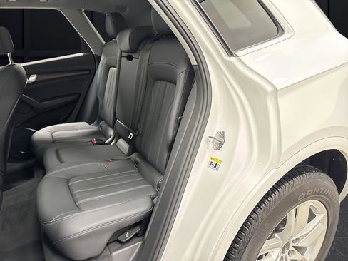 Used 2023 Audi Q5 2.0T Premium w/ Convenience Package image 28