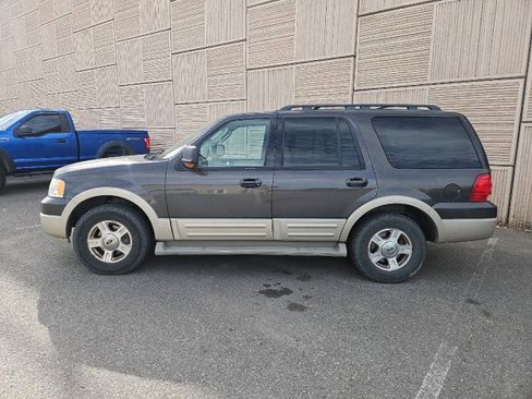 Used 2005 Ford Expedition Eddie Bauer image 2