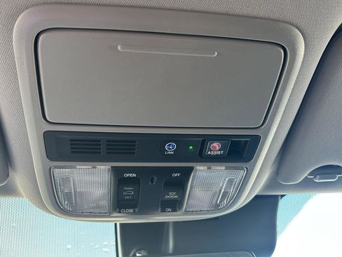 Used 2021 Honda Pilot Touring image 30