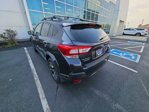 Used 2018 Subaru Crosstrek 2.0i Premium w/ Moonroof Package image 3