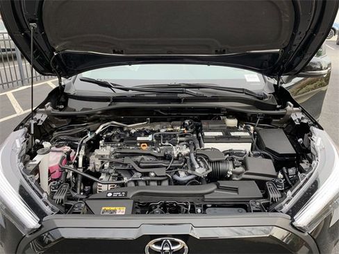 Used 2026 Toyota Corolla Cross XLE image 16