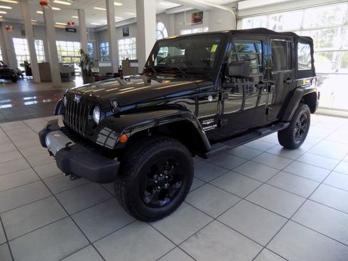 Used 2014 Jeep Wrangler Unlimited Sahara w/ Connectivity Group image 3