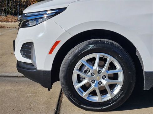 Used 2022 Chevrolet Equinox LT image 8