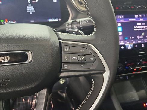 New 2026 Jeep Grand Cherokee Laredo X image 21