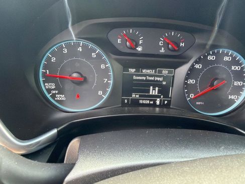 Used 2018 Chevrolet Equinox LT FWD image 12