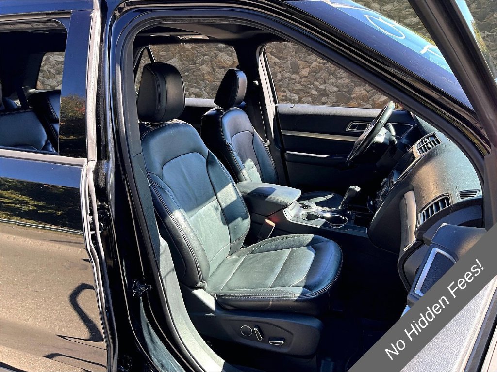 Used 2018 Ford Explorer XLT w/ Equipment Group 202A AWD/4WD image 7