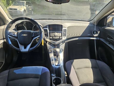 Used 2012 Chevrolet Cruze LT FWD image 10
