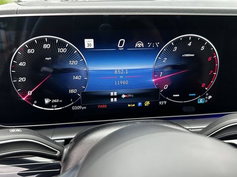 Certified 2025 Mercedes-Benz GLS 450 4MATIC image 31