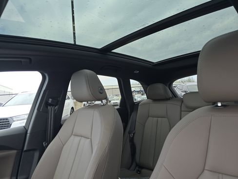 Certified 2025 Audi Q5 Premium w/ Convenience Package image 19