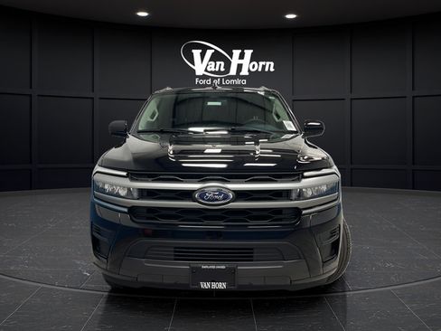 Used 2024 Ford Expedition Max XLT AWD/4WD image 2