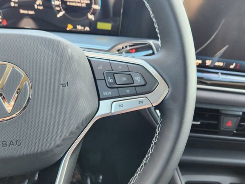 New 2026 Volkswagen Tiguan SE AWD/4WD image 17