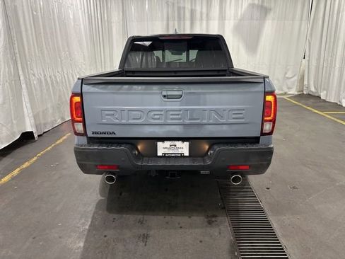 New 2026 Honda Ridgeline Black Edition image 4
