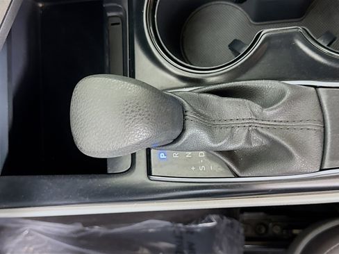 Used 2020 Toyota Camry LE image 20