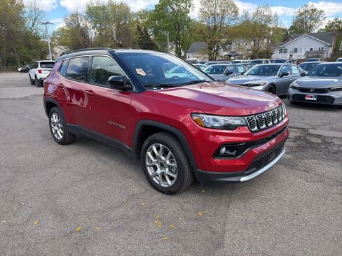 Used 2025 Jeep Compass Limited AWD/4WD image 26