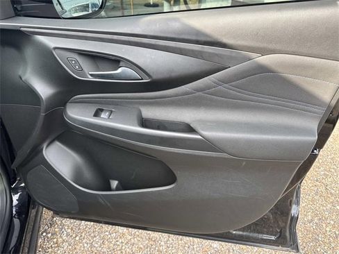 Used 2024 Buick Envista Sport Touring w/ Convenience I Package image 17