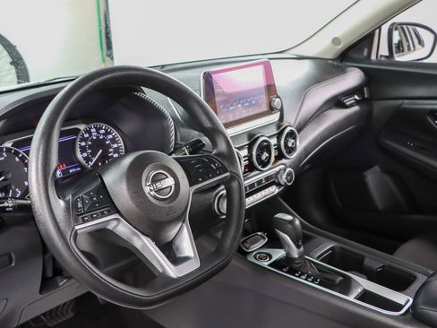 Used 2024 Nissan Sentra SV FWD image 22