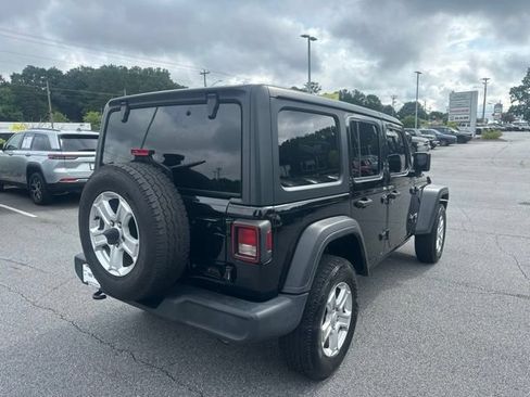 Used 2021 Jeep Wrangler Unlimited Sport AWD/4WD image 3