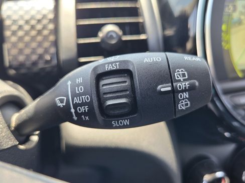 Used 2018 MINI Cooper S image 29