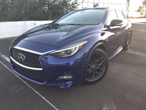 Used 2019 INFINITI QX30 Sport w/ Cargo Package image 7