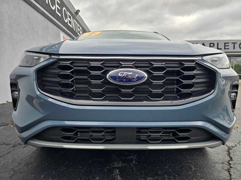 Used 2023 Ford Escape ST-Line Select image 9